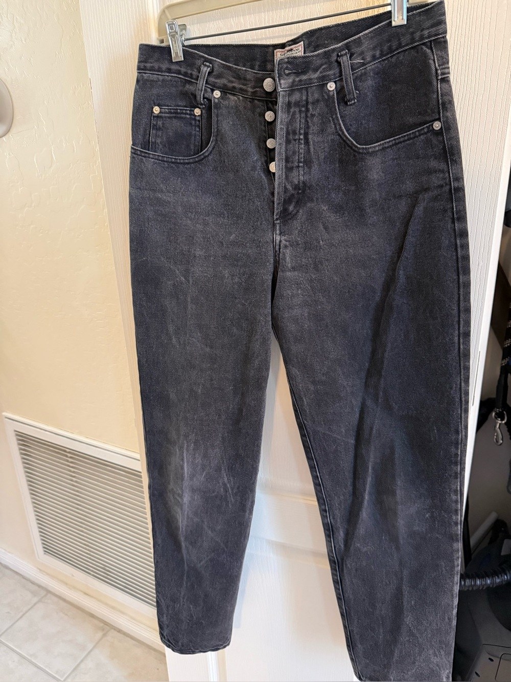 Women’s vintage guest jeans by George’s Marciano butterfly size 30